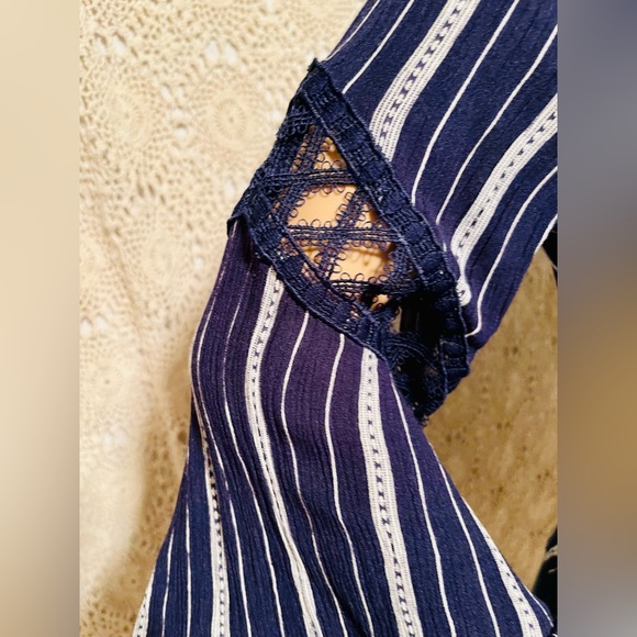 Tie front top with flare sleeves✨ - Picture 6 of 8